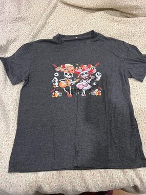 Women's Charcoal Gray Short Sleeve Tee with Day of the Dead Guitar Graphic